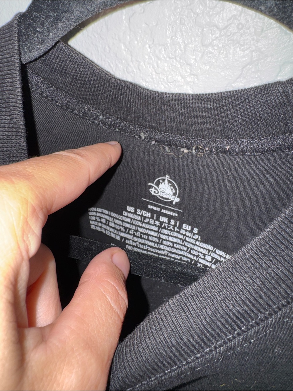 Disneyland Resort Spirit Jersey Long Sleeve Crewneck T-Shirt Black/White Small - Picture 4 of 6